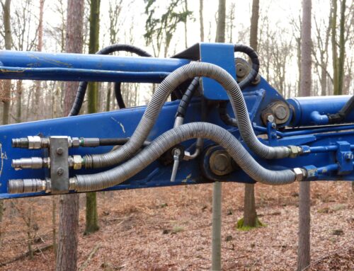 Aký je význam hydraulických olejov pre správne fungovanie techniky?